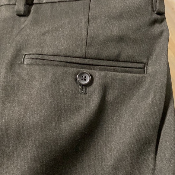 Kenneth Cole dress pants size 32/32 nwt. Black. - Picture 4 of 8